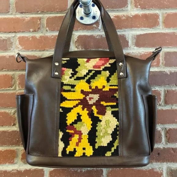 NEW Daja Designs one of a kind floral “Bella” convertible backpack carryall bag - Picture 2 of 6